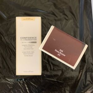 NIB It Confidence In a Foundation #535 Deep Bronze